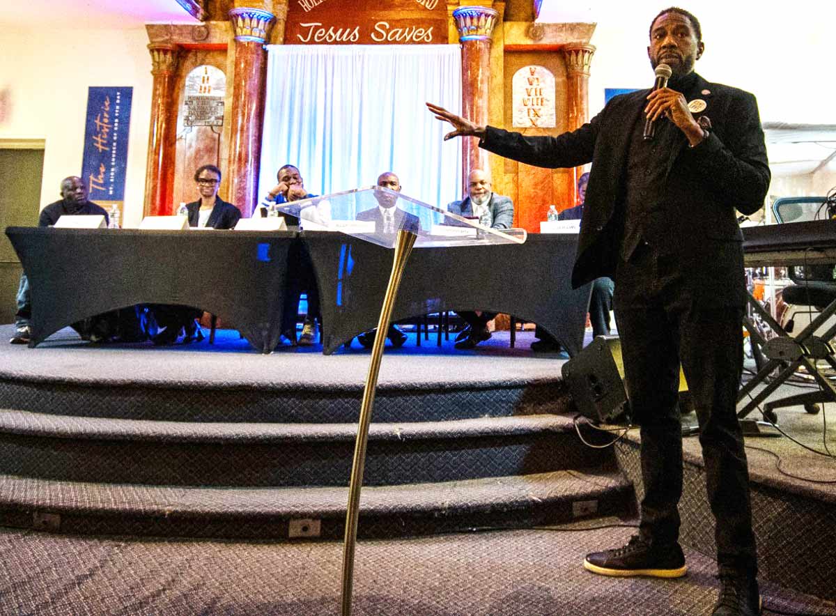 Forum: Immigrants are the Bargaining Chip Keeping the Government Shut Down